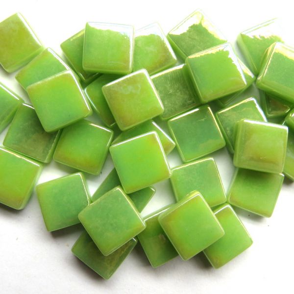 Pate de Verre 1.2 x 1.2 cm - Vert Pâle Irisé, Par 100 g