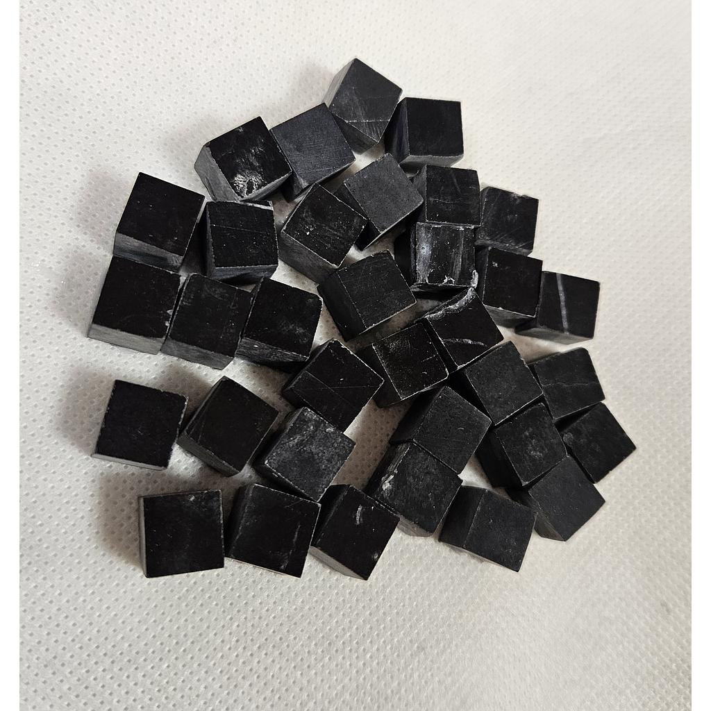 Marbre 1 x 1 cm noir, vendu au 100g