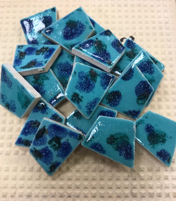 Grès Emaillé Trapèze Moucheté années 50, par 100 g