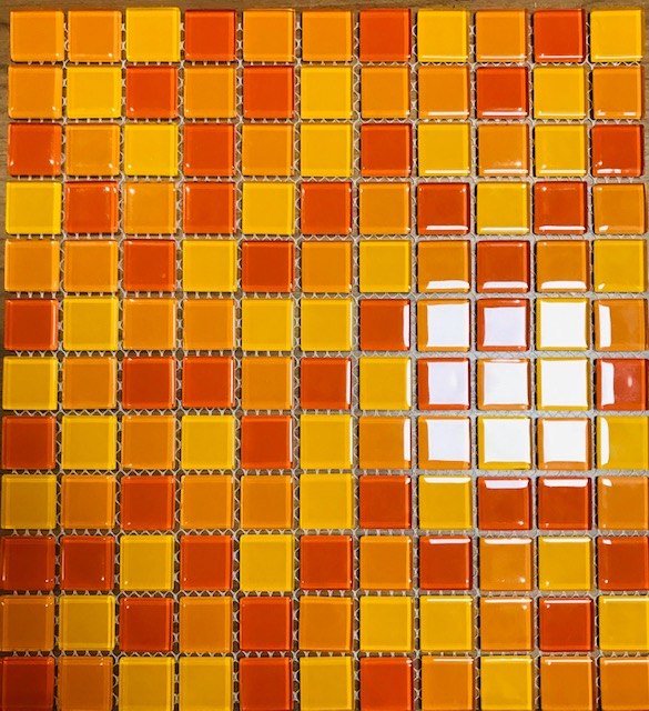 Pâte de verre orangée , 2.5 x 2.5 cm , à la plaque