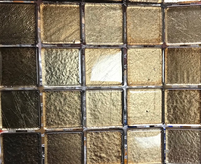 Apricot - 2 x 2 cm , par 100 g. 