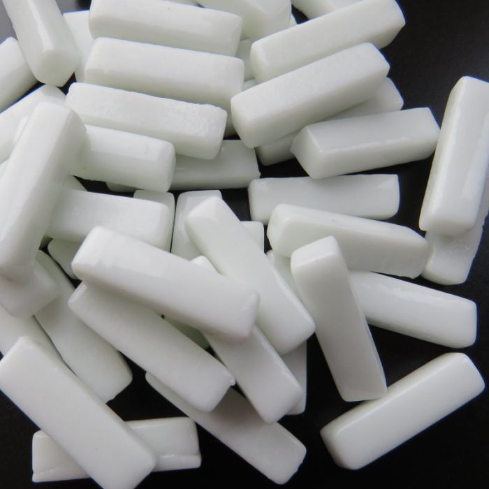 Bâtonnets Blanc - 20 mm x 6 mm , par 100 g .