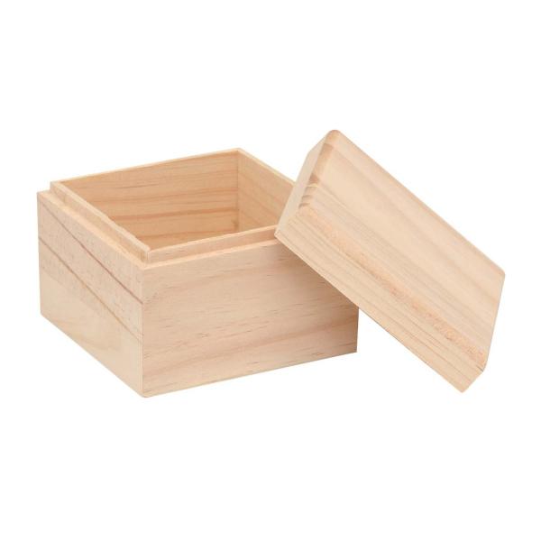 Boîte carrée , 10,5 x 10,5 x 8cm .