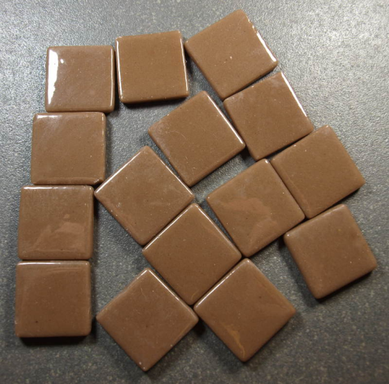 Pate de verre Marron 2,4 x 2,4 cm, par 100g