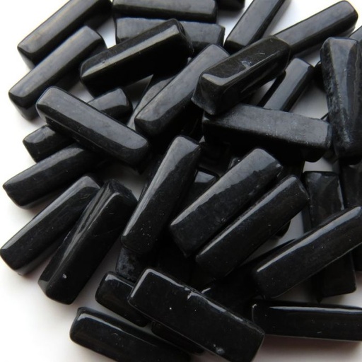 [SNGSTX09500] Bâtonnets noir , 20 mm x 6 mm , par 100 g .