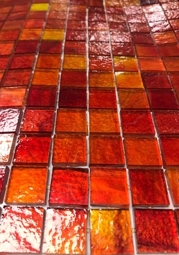 [karma 976] Karma 2 x 2 cm - rouge , orangé , par 100g 