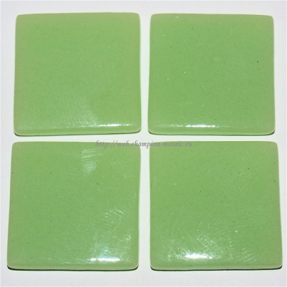 [115A] Pâte de verre 115 (Vert clair) 2,3 x 2,3 cm, par 100g